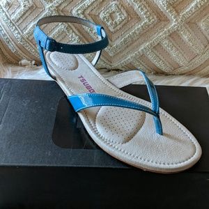 COPY - New Tsubo Bellah DSKY Patent Leather Sandals Sz 11